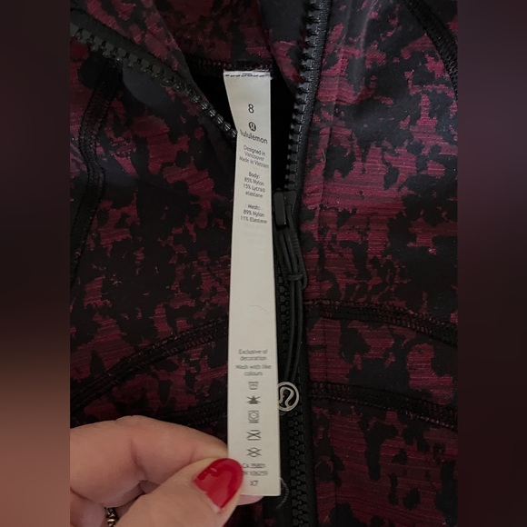 🍒LULULEMON DEFINE Jacket sz 8 SCATTER BLOSSOM JACQUARD Black/Garnet Red *LUON - Picture 4 of 8